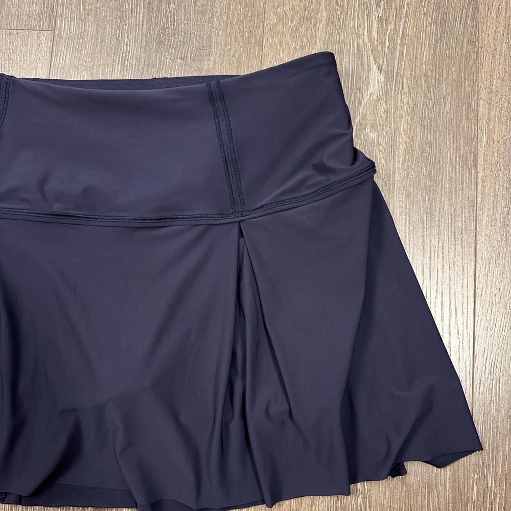 Lululemon Lost In Space Skirt Sz 6 Tall - Picture 2 of 6